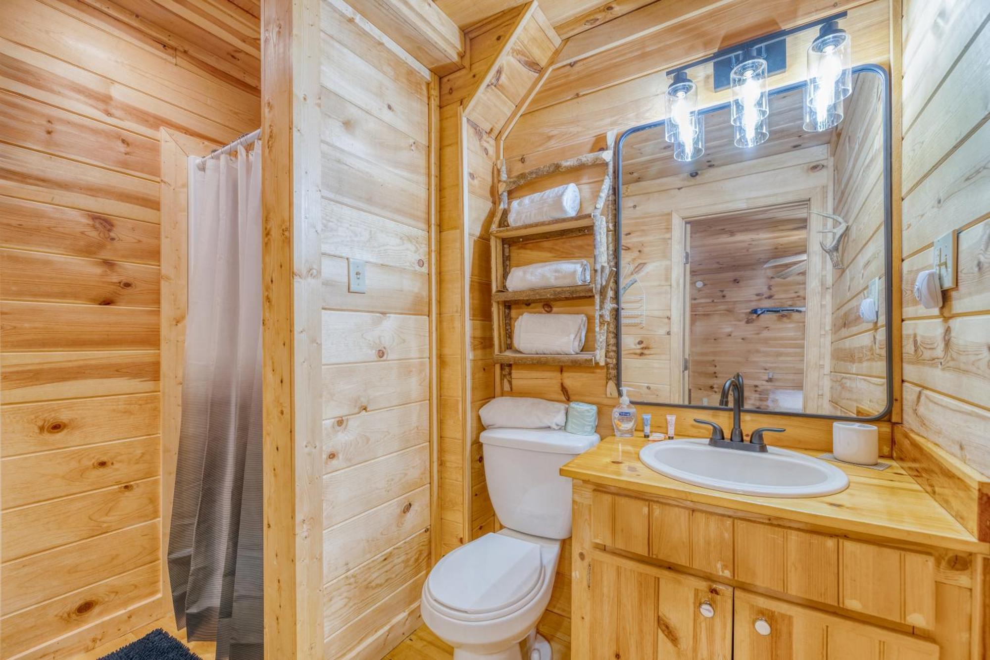 Secluded Sunrise Ridge-10 Min From Blue Ridge, King Beds, Hot Tub, 2 Porches, Fireplace Wood Burning, Mountain View, Cozy Екстер'єр фото