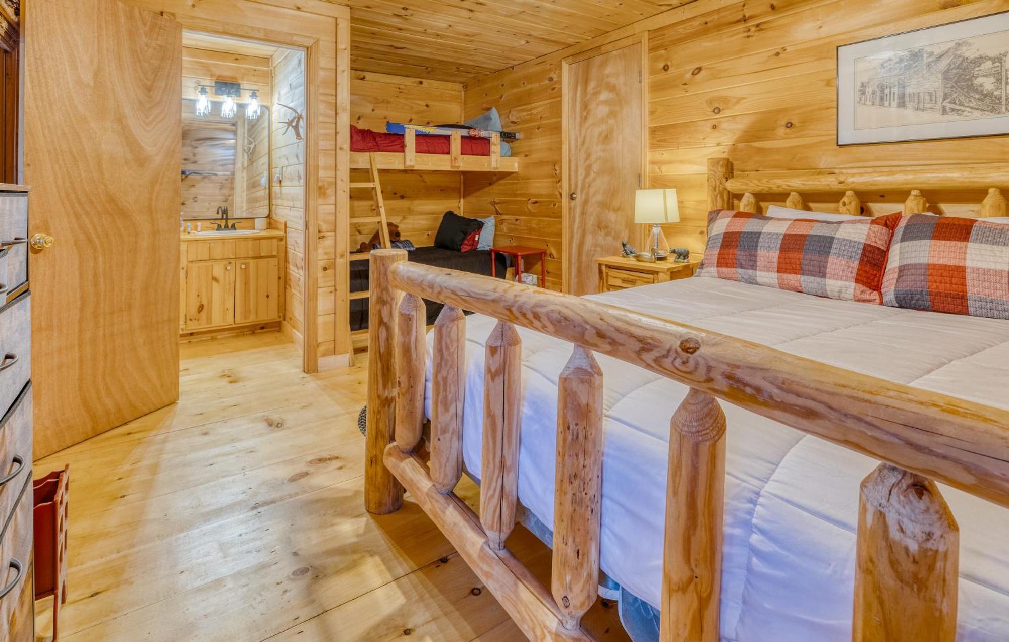 Secluded Sunrise Ridge-10 Min From Blue Ridge, King Beds, Hot Tub, 2 Porches, Fireplace Wood Burning, Mountain View, Cozy Екстер'єр фото