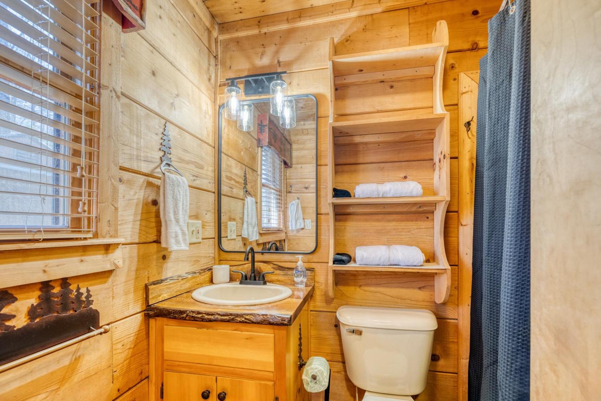 Secluded Sunrise Ridge-10 Min From Blue Ridge, King Beds, Hot Tub, 2 Porches, Fireplace Wood Burning, Mountain View, Cozy Екстер'єр фото